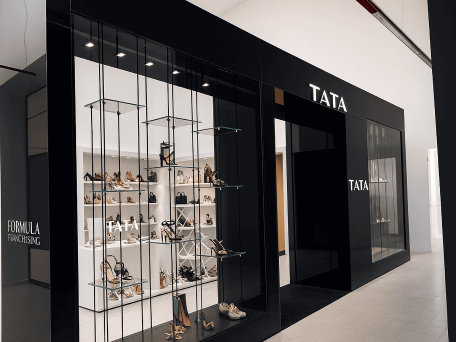 stand_tata_1